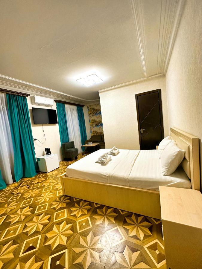 Metekhi View Hotel ティビリシ エクステリア 写真