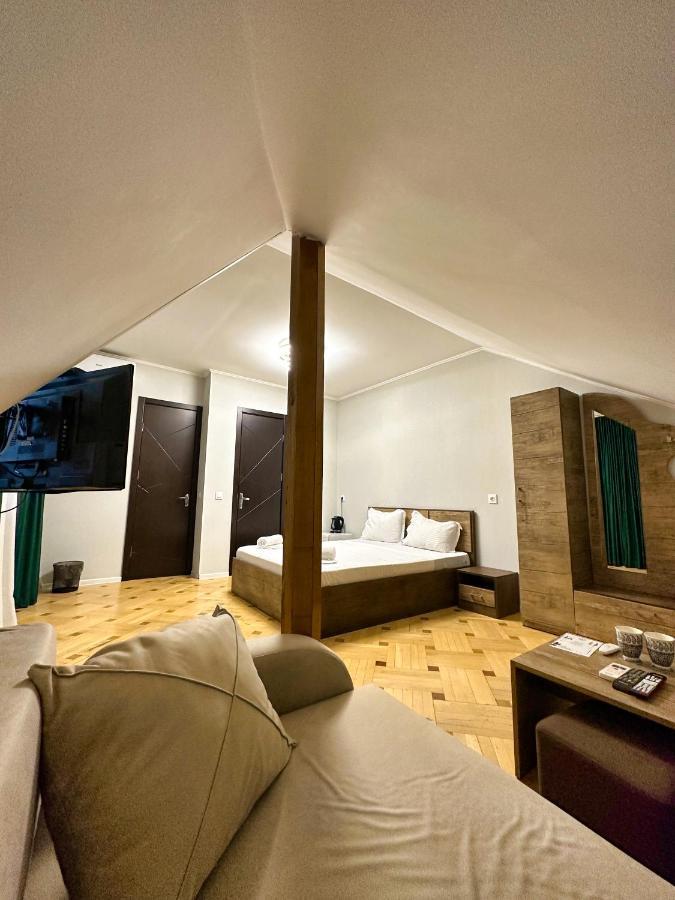 Metekhi View Hotel ティビリシ エクステリア 写真