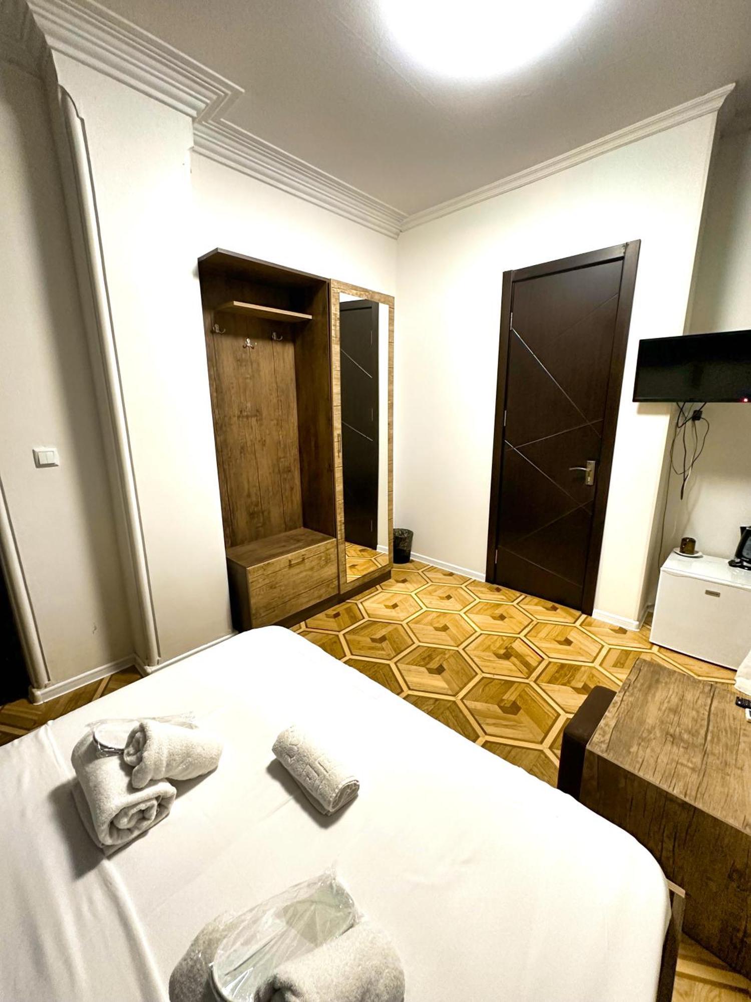 Metekhi View Hotel ティビリシ エクステリア 写真