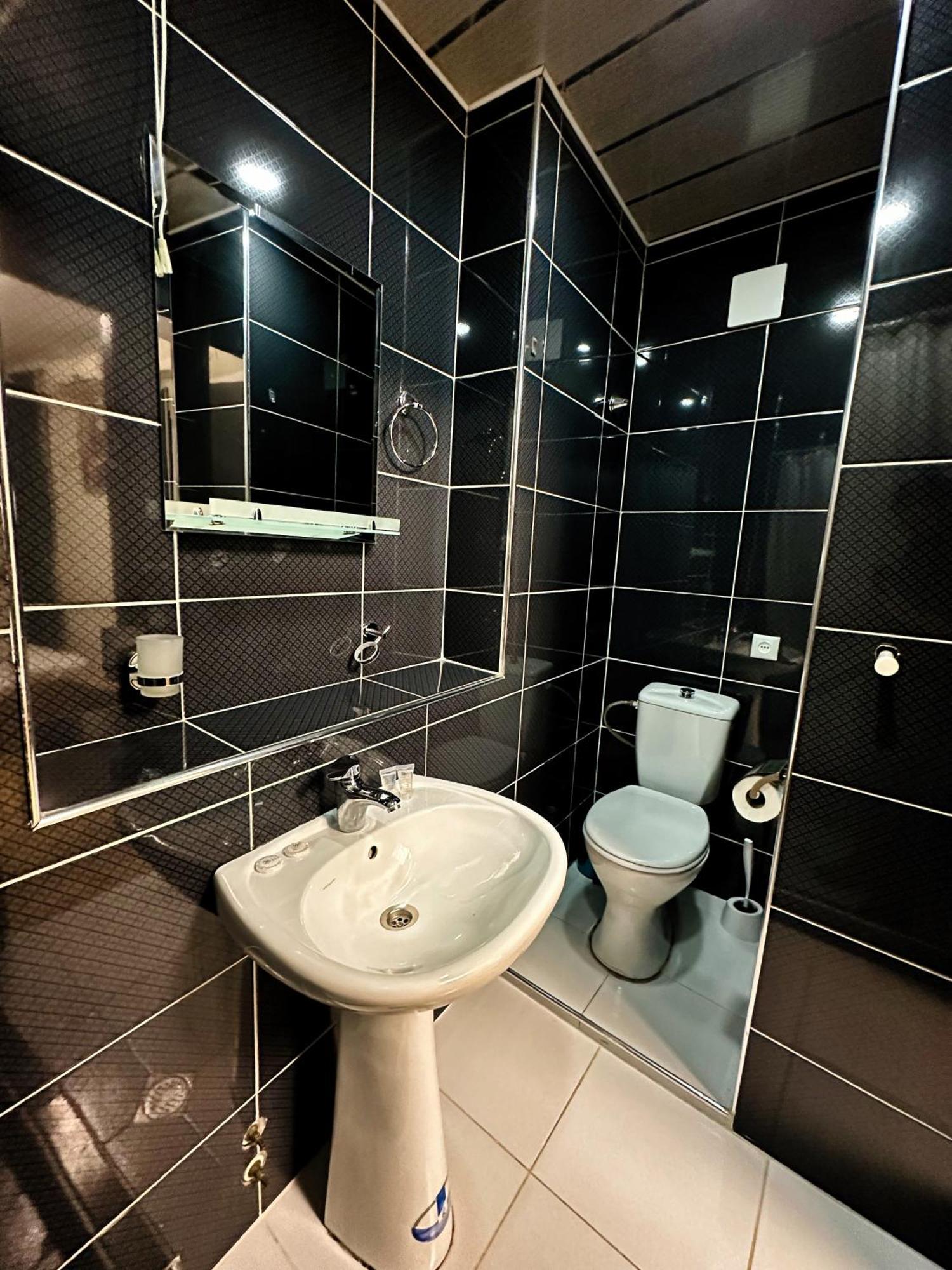 Metekhi View Hotel ティビリシ エクステリア 写真
